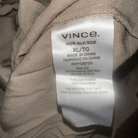 NWT  VINCE XL SILK BLOUSE BUTTON UP CAP SLEEVE COLLAR RUCHED- BACK - Picture 6 of 6